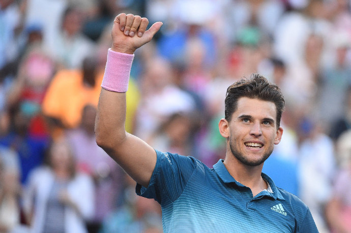 爱游戏下载-加拿大队教练压力巨大！，蒂姆遭遇二十持续失利赛场气氛高涨(tabe教练去哪了)